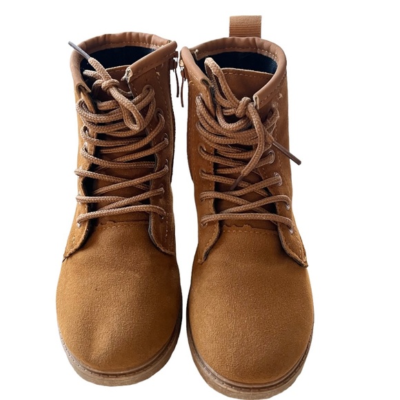 Cute Girls Boots - Picture 2 of 9